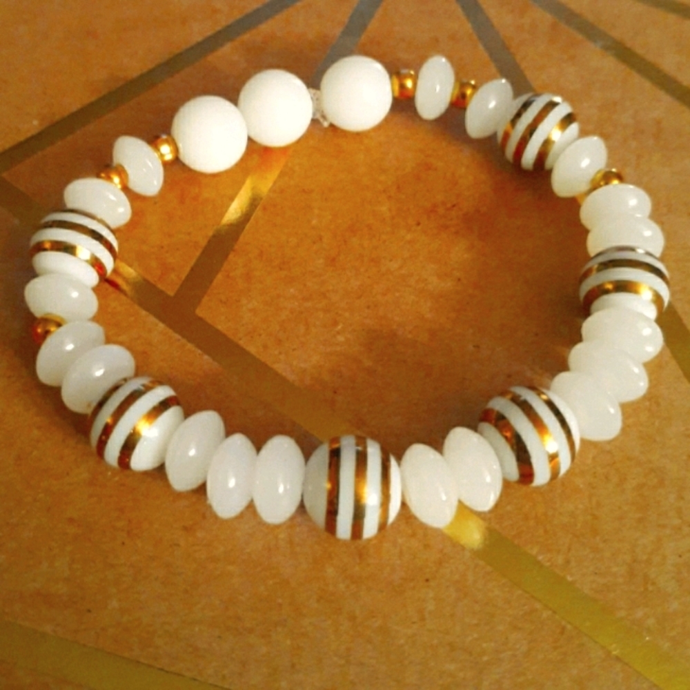 🤍💛White Jade With Gold Titanium Bracelet🤍💛